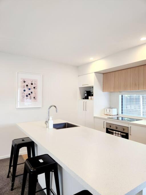 Central Home With Internal Garage - Close To Cbd! Christchurch Dış mekan fotoğraf