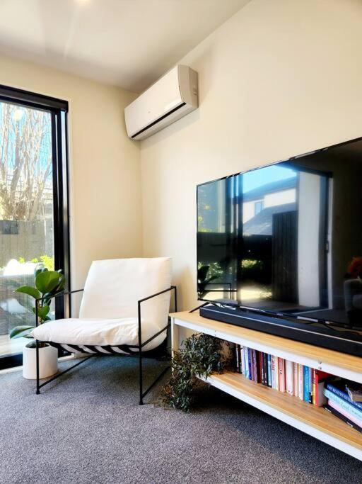 Central Home With Internal Garage - Close To Cbd! Christchurch Dış mekan fotoğraf