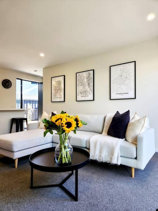 Central Home With Internal Garage - Close To Cbd! Christchurch Dış mekan fotoğraf